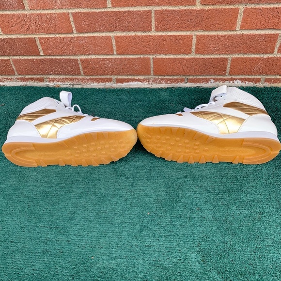 REEBOK Men’s GOLD Foil Edition Metallic Fit Sneakers - Picture 11 of 13